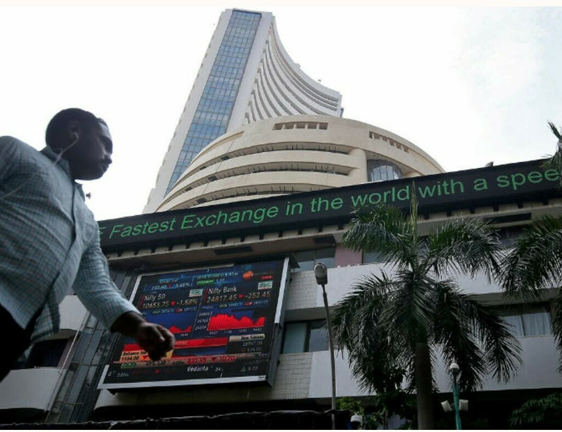 Indian shares fall as Fed flags more rate hikes