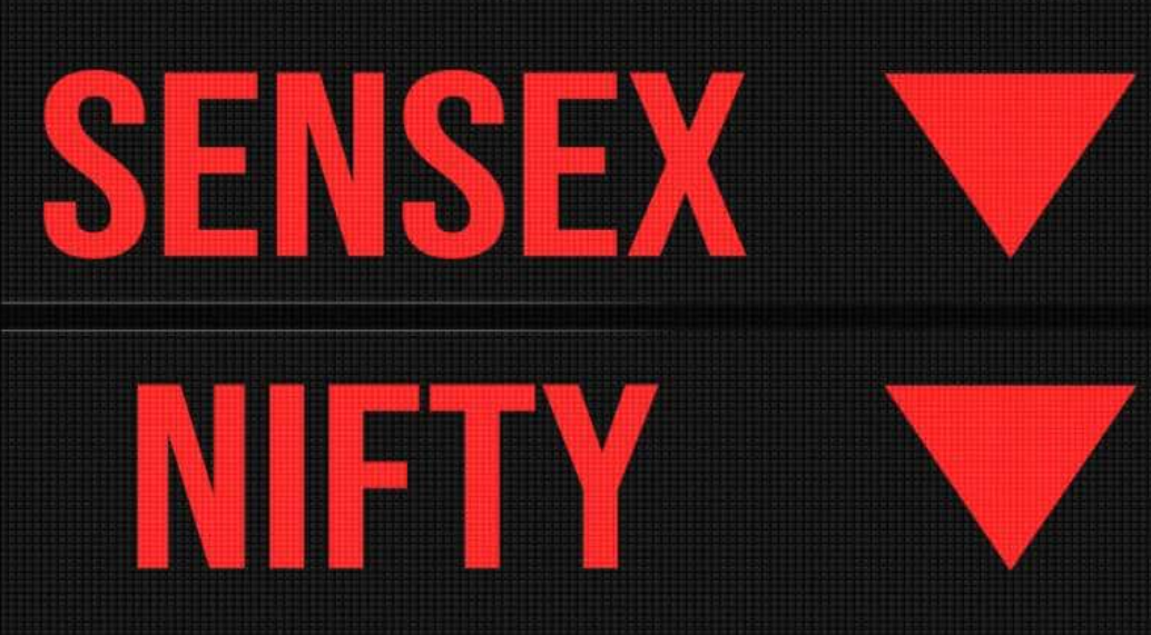 Closing Bell: Nifty ends below 17,600, Sensex falls 770 pts dragged by IT, metal, power