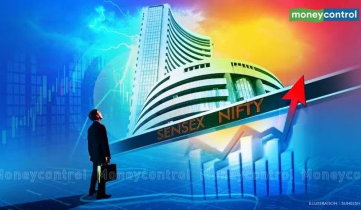 Closing Bell: Nifty above 18,700, Sensex gains 418 pts; all sectors in the green